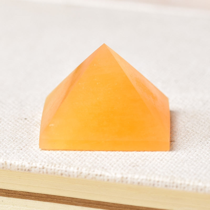Hot Sale Natural Fluorite Crystal Pyramid Quartz Healing Stone Chakra Reiki Crystal Tiger Eye Point Home Decor Crafts Of Gem Stone 1PC
