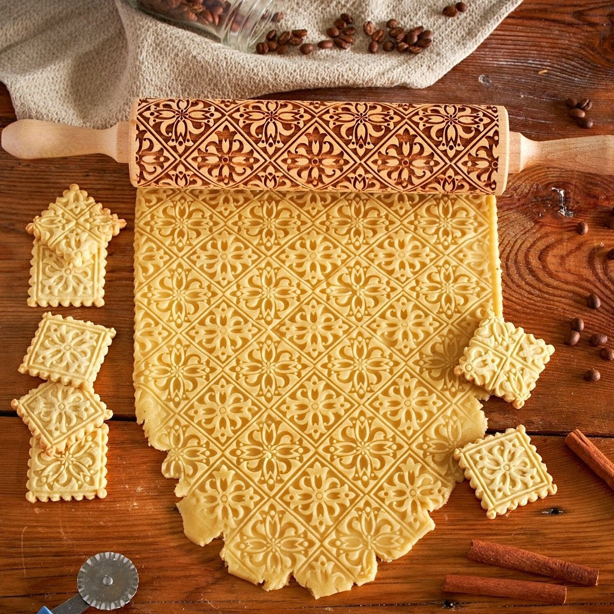 Printed Rolling Pin Rock Snowflake Elk Wooden Rolling Embossing Baking Cookies Biscuit Fondant Cake Patterned Roller 35*5cm