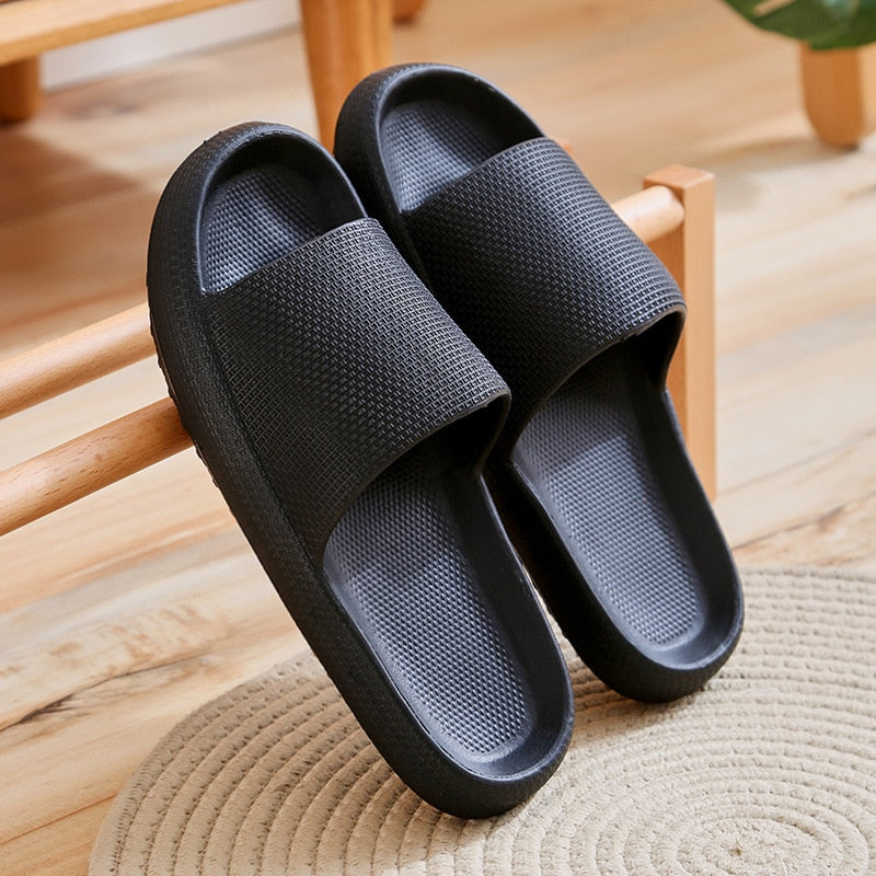 Thick Platform Bathroom Home Slippers Cloud Slippers Women Soft Sole EVA Indoor Slides Sandals 2021 Summer Non-slip Flip Flops